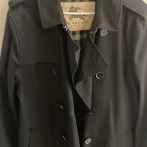 Men’s Burberry rain coat